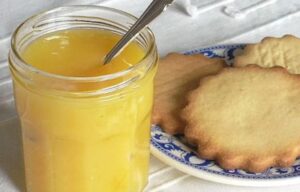 Lire la suite à propos de l’article Lemon Curd (mamie de Royan)