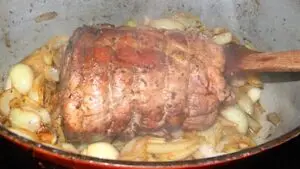 Lire la suite à propos de l’article Rôti de porc moelleux au lait
