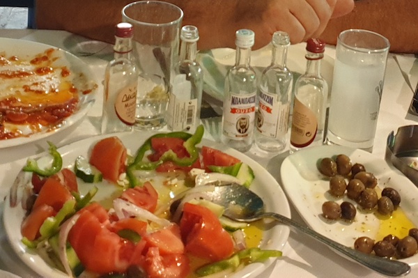You are currently viewing Salade Khoriatiki (paysanne) – Grèce