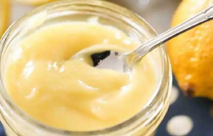 You are currently viewing Crème au citron (mamie de Royan)