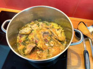 Lire la suite à propos de l’article Poulet aux olives et au citron, recette 1 (Gilles)
