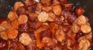 Lire la suite à propos de l’article Rougail saucisses combawa – Leif