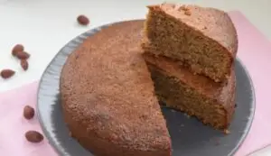 Lire la suite à propos de l’article Gâteau au miel et à la farine de sarrasin (Marion)