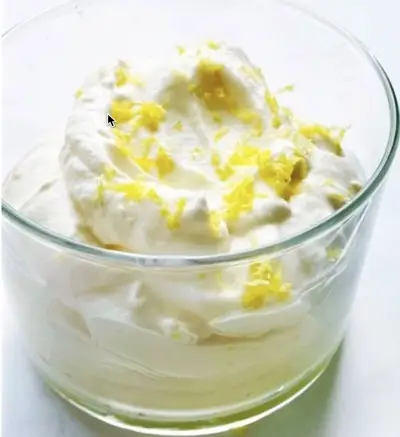 You are currently viewing Lemon syllabub (Mamie de Royan)